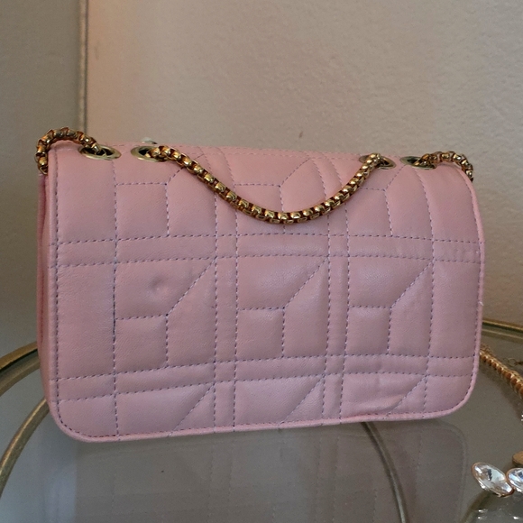 Pink Quilted Bee Pearl Crossbody Bag | Gold-Tone Chain | New - Picture 4 of 4